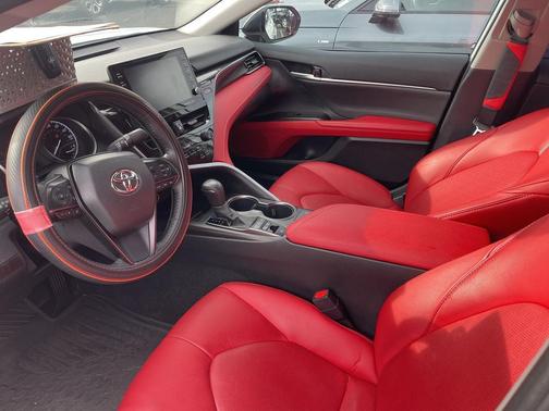 2024 Toyota Camry Hybrid SE