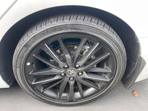 2024 Toyota Camry Hybrid SE