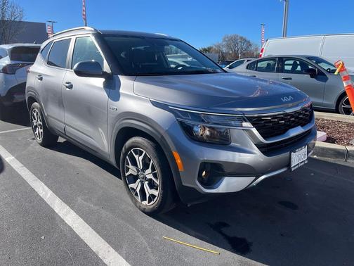 2022 Kia Seltos EX