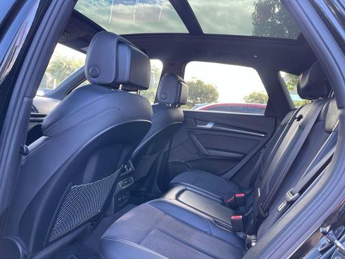Mythos Black Metallic 2023 Audi SQ5 3.0T Premium