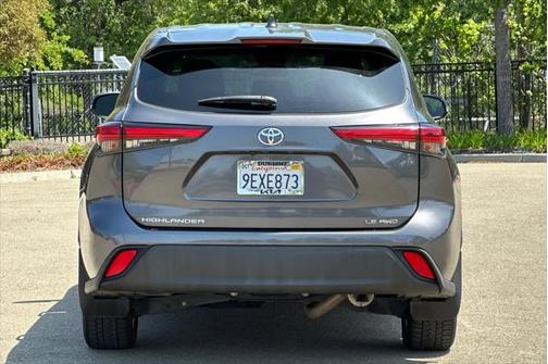 2021 Toyota Highlander LE
