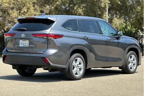 2021 Toyota Highlander LE