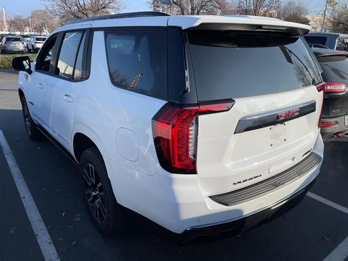 2023 GMC Yukon 4WD AT4