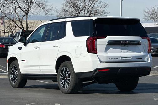 2023 GMC Yukon 4WD AT4