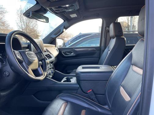 2023 GMC Yukon 4WD AT4