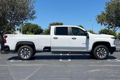 2024 Chevrolet Silverado 2500 Custom