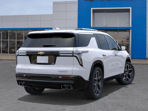 Polar White Tricoat 2026 Chevrolet Traverse High Country