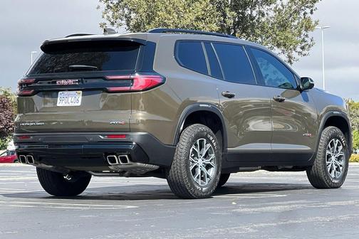 2024 GMC Acadia AWD AT4