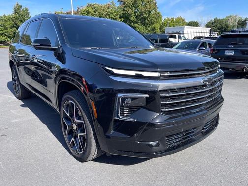 Mosaic Black Metallic 2025 Chevrolet Traverse High Country
