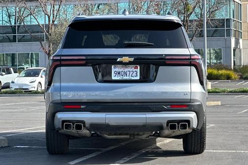 2024 Chevrolet Traverse LT