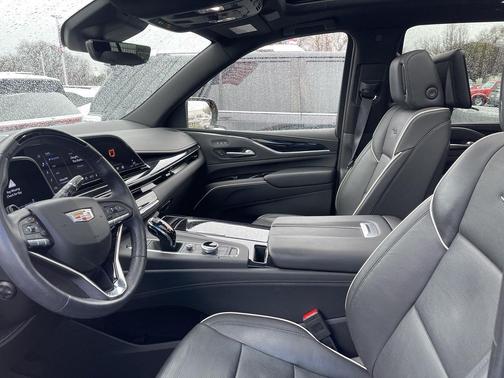 2024 Cadillac Escalade Sport