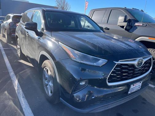 2021 Toyota Highlander LE