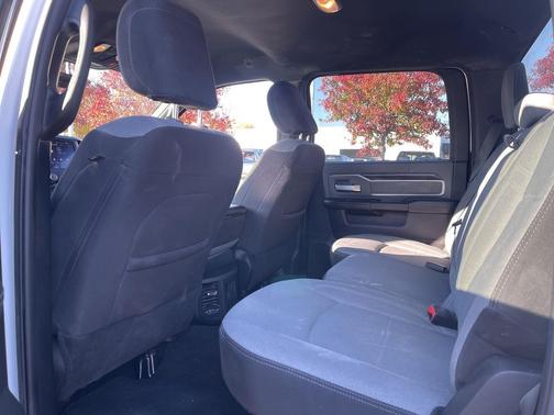 2023 RAM 3500 Big Horn Crew Cab 4x4 8' Box