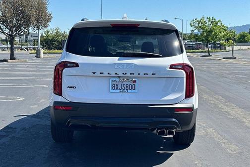 Glacial White Pearl 2022 Kia Telluride SX