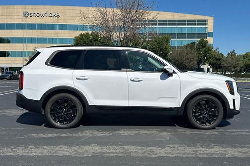Glacial White Pearl 2022 Kia Telluride SX