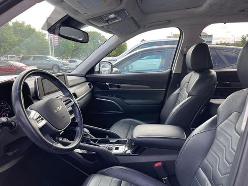 Glacial White Pearl 2022 Kia Telluride SX