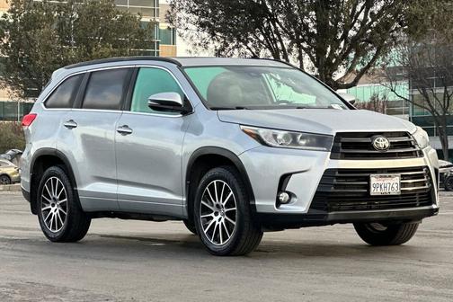 2018 Toyota Highlander SE