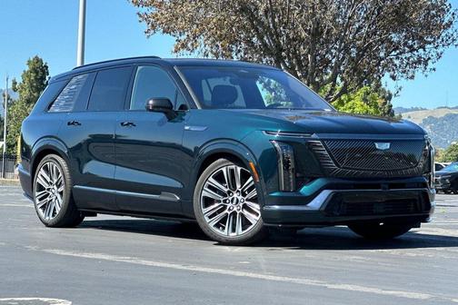 Emerald Lake Metallic 2026 Cadillac VISTIQ Platinum