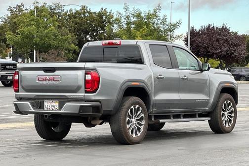 2023 GMC Canyon Denali