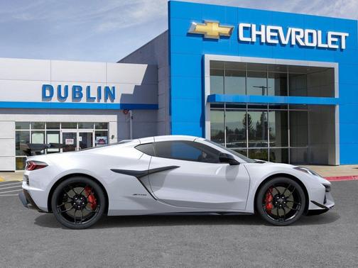 Arctic White 2026 Chevrolet Corvette Z06