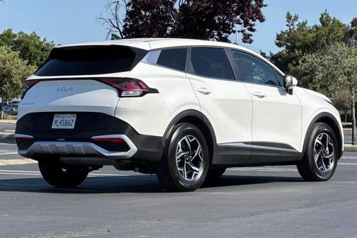 2024 Kia Sportage LX