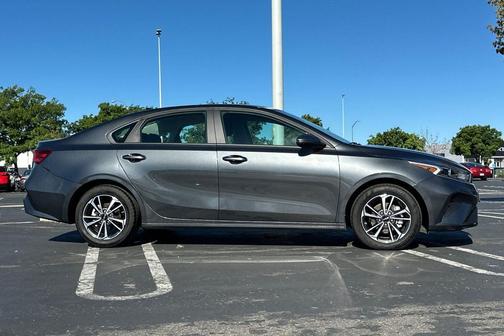 Gravity Gray 2024 Kia Forte LXS