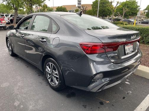 Gravity Gray 2024 Kia Forte LXS