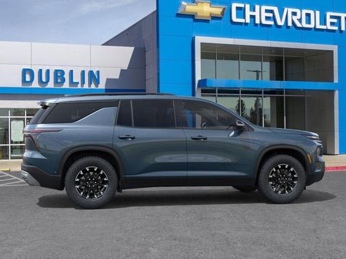 Lakeshore Blue Metallic 2026 Chevrolet Traverse AWD Z71