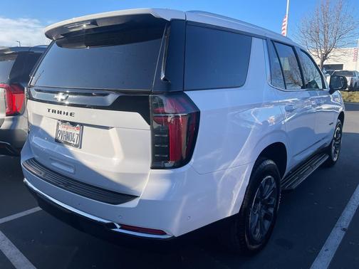 2025 Chevrolet Tahoe LS