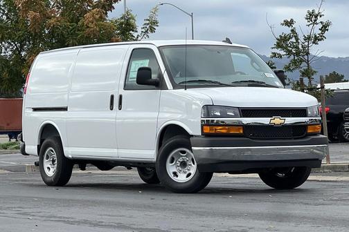 2025 Chevrolet Express 2500 RWD 2500 Regular Wheelbase WT