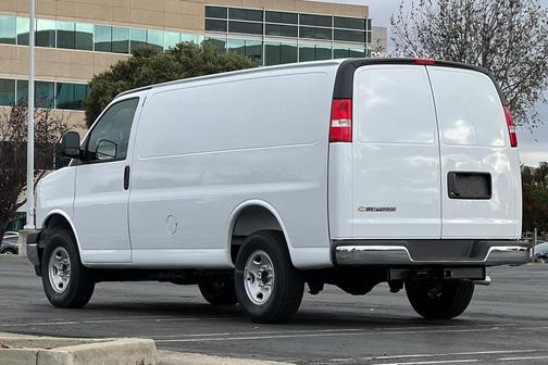 2025 Chevrolet Express 2500 RWD 2500 Regular Wheelbase WT