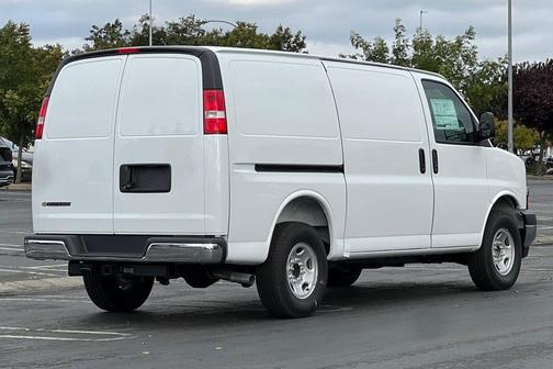 2025 Chevrolet Express 2500 RWD 2500 Regular Wheelbase WT