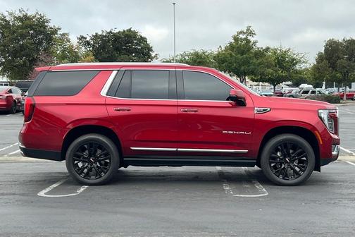 2025 GMC Yukon Denali