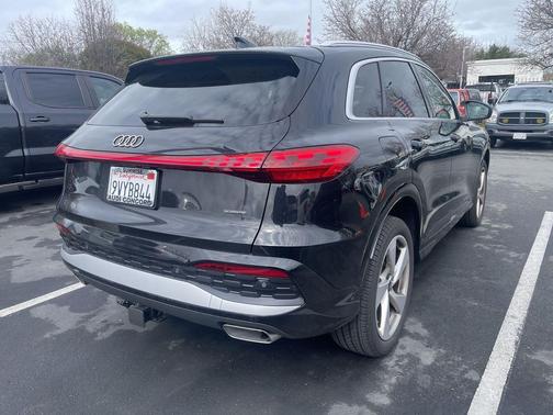 2025 Audi Q5 Premium Plus TFSI quattro S tronic