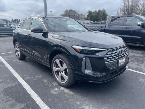 2025 Audi Q5 Premium Plus TFSI quattro S tronic