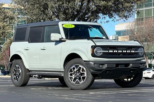 2023 Ford Bronco Outer Banks