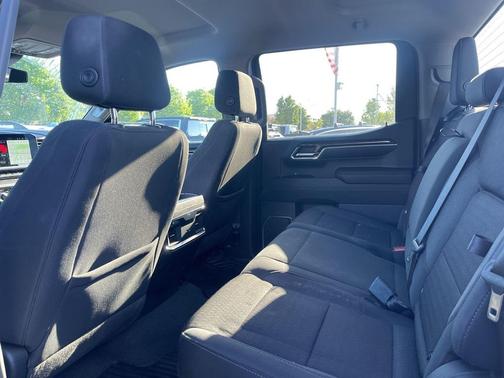 Summit White 2023 GMC Sierra 1500 Elevation