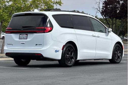 2021 Chrysler Pacifica Hybrid Limited
