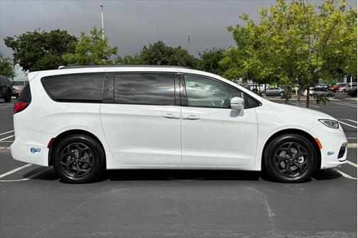 2021 Chrysler Pacifica Hybrid Limited