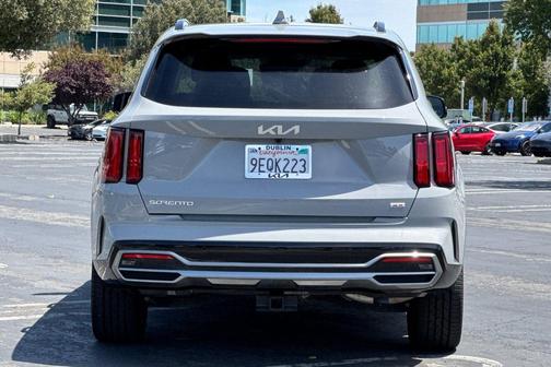 Wolf Gray 2023 Kia Sorento SX
