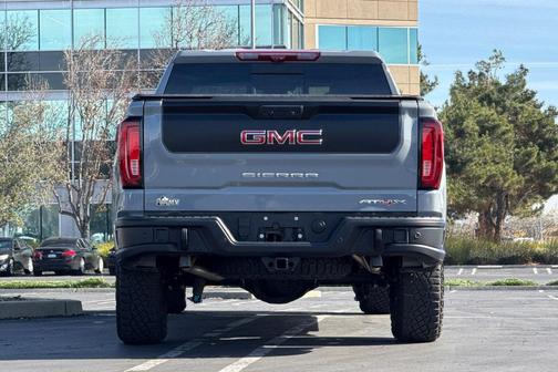 2024 GMC Sierra 1500 AT4X