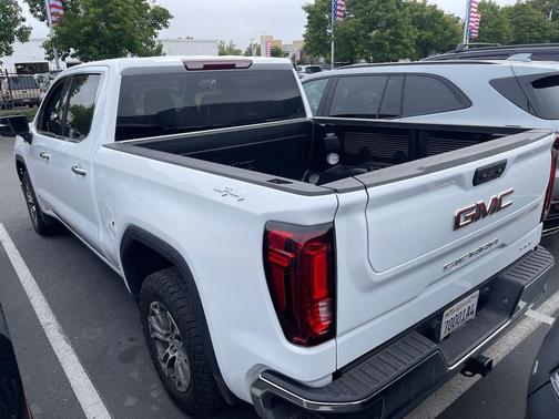 Summit White 2025 GMC Sierra 1500 SLT