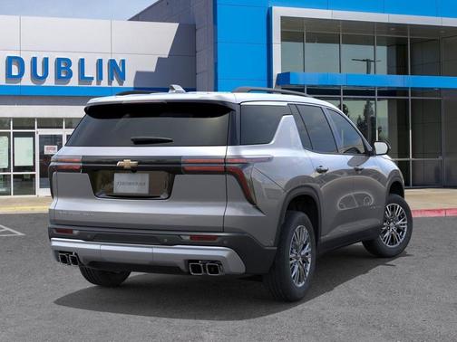 Sterling Gray Metallic 2026 Chevrolet Traverse LT