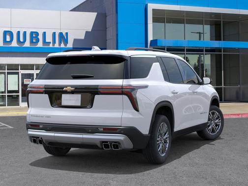 Summit White 2026 Chevrolet Traverse LT