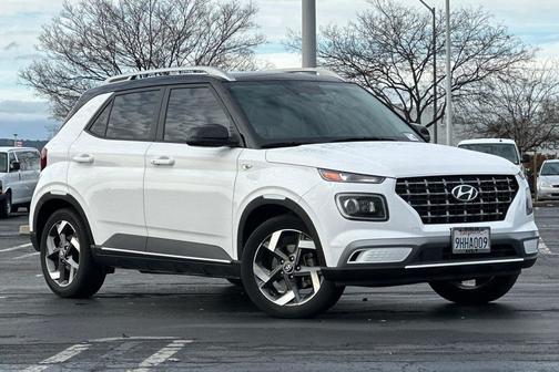 2023 Hyundai VENUE Limited