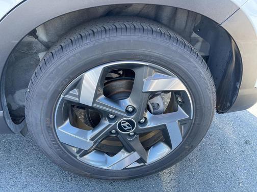 2023 Hyundai VENUE Limited