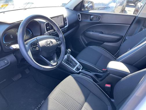 2023 Hyundai VENUE Limited