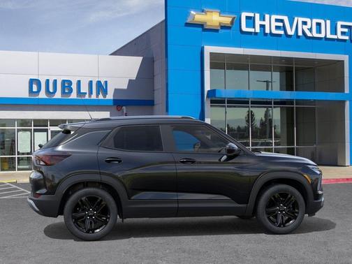 Mosaic Black Metallic 2026 Chevrolet Trailblazer LT