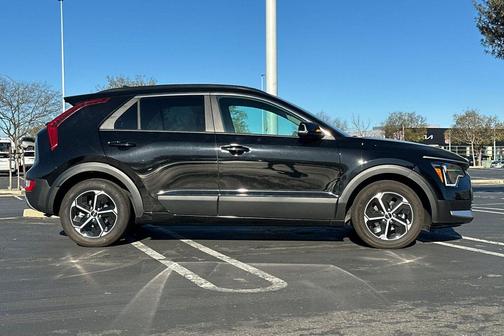 2025 Kia Niro Plug-In Hybrid EX