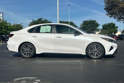 Snow White Pearl 2023 Kia Forte GT-Line